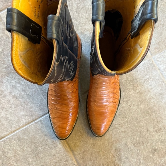 Nocona Black and Python Leather Western Boots Size 6B (normally size 7) - Picture 5 of 11